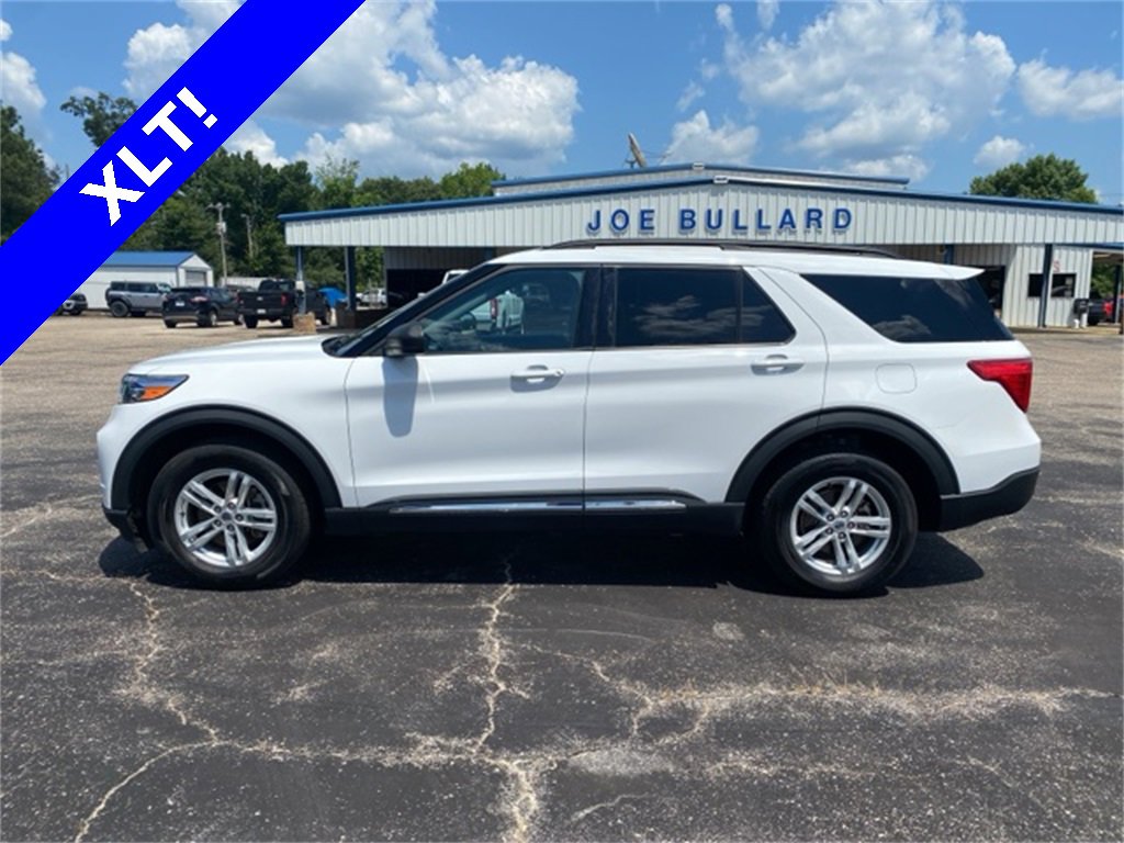 Used 2024 Ford Explorer XLT w/ Equipment Group 202A image 12