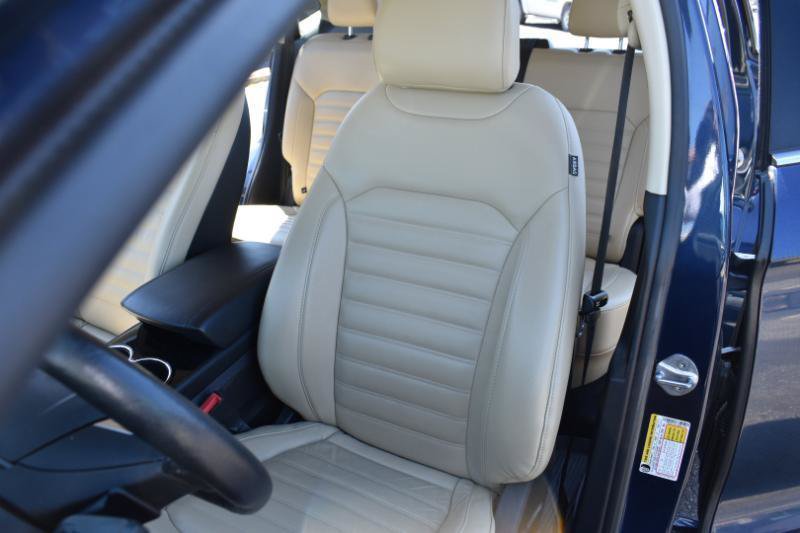 Used 2017 Ford Edge SEL w/ Equipment Group 201A AWD/4WD image 18