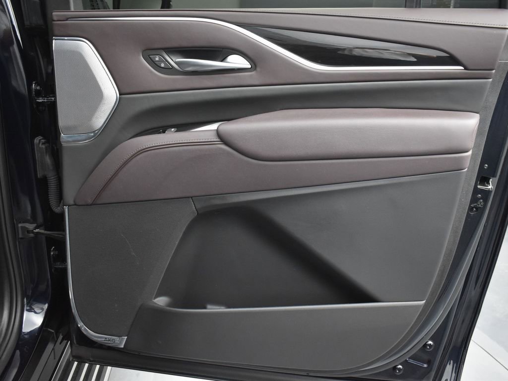 Certified 2023 Cadillac Escalade ESV Sport Platinum w/ LPO, ONYX Package image 35