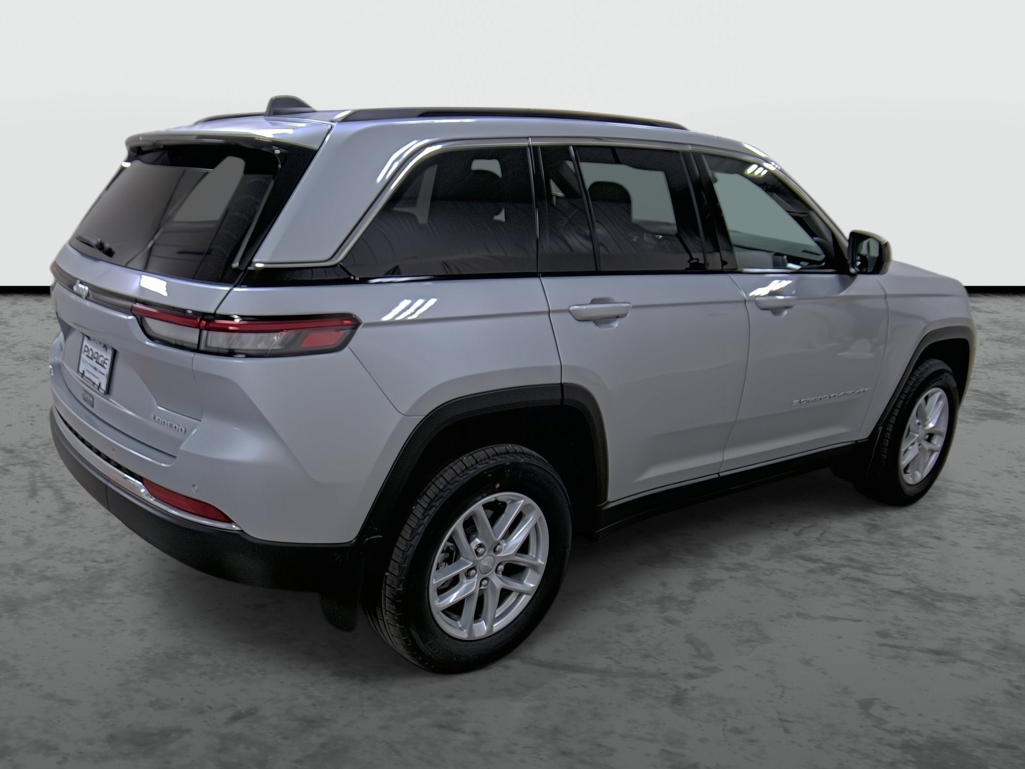 New 2026 Jeep Grand Cherokee Laredo X AWD/4WD image 4