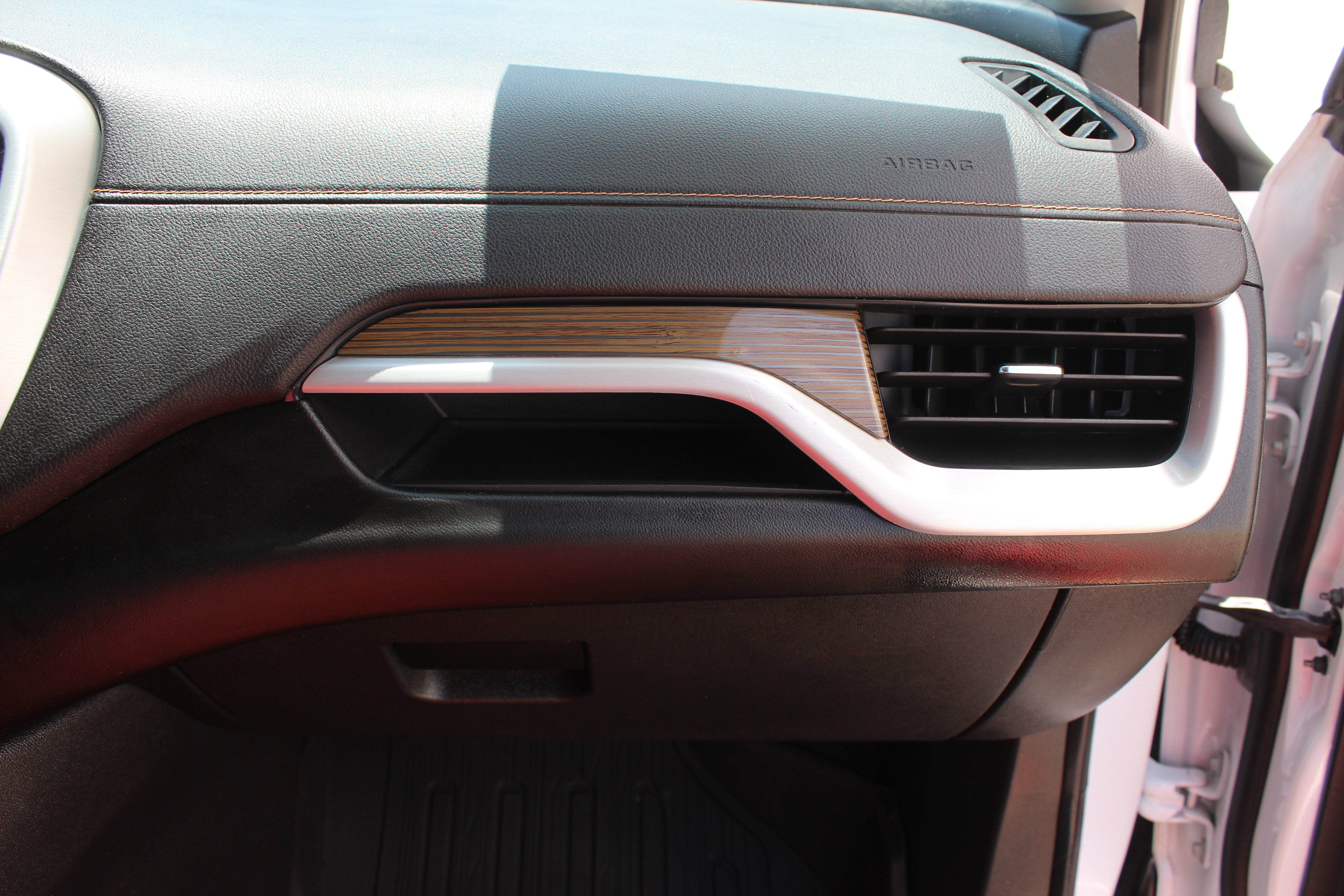 Used 2021 GMC Terrain SLE w/ Driver Convenience Package image 43