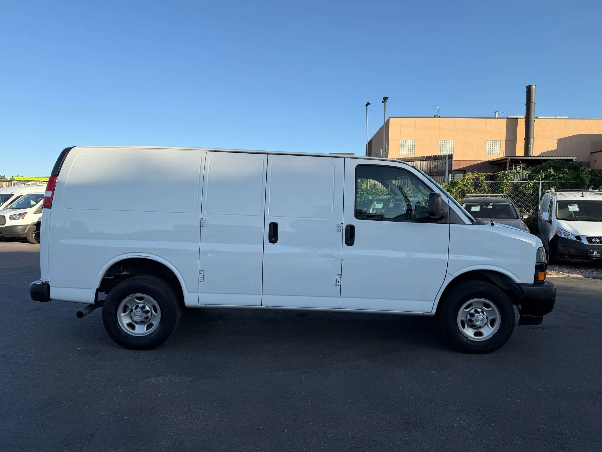 Used 2018 Chevrolet Express 2500 image 6