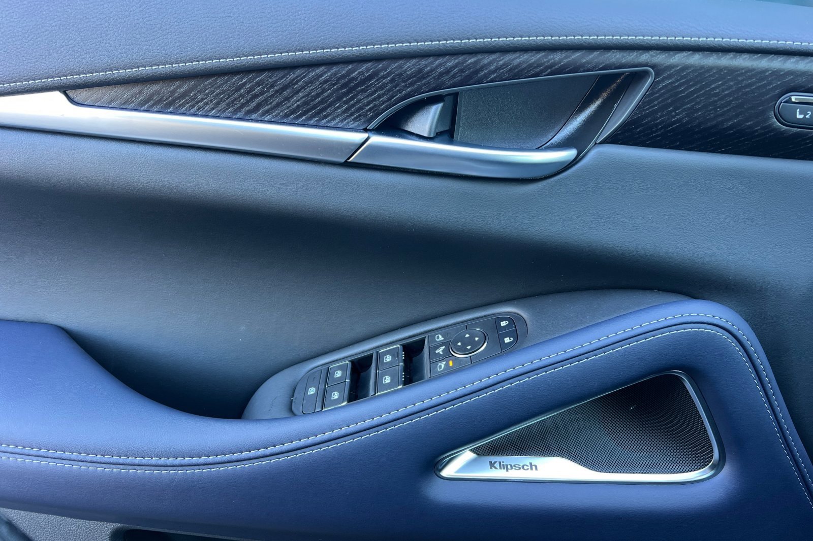 New 2026 INFINITI QX60 Sport image 10