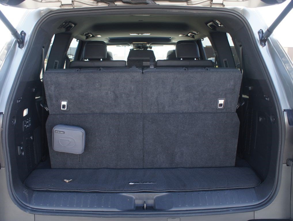 Used 2024 Lexus LX 600 4WD w/ Luxury Package image 19