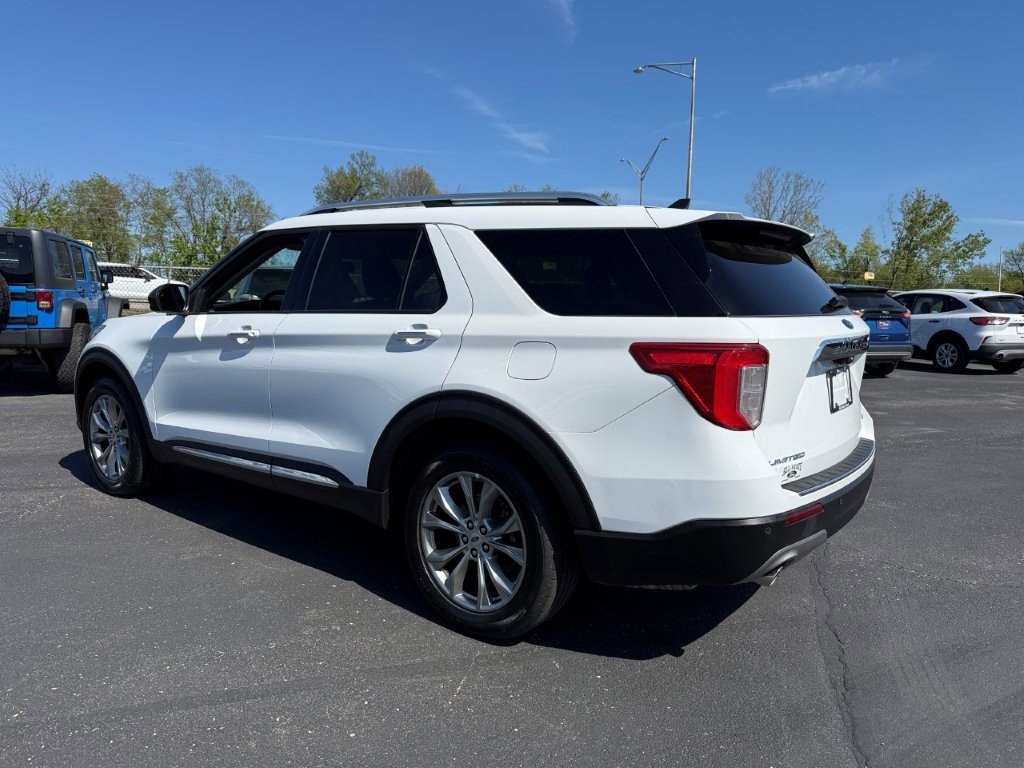 Certified 2023 Ford Explorer Limited AWD/4WD image 5