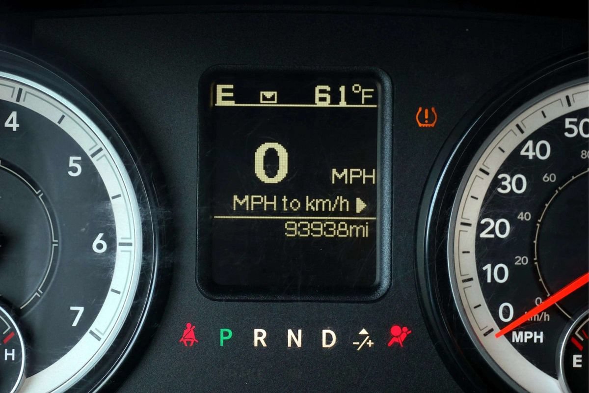 Used 2017 RAM 1500 Classic SLT AWD/4WD image 24