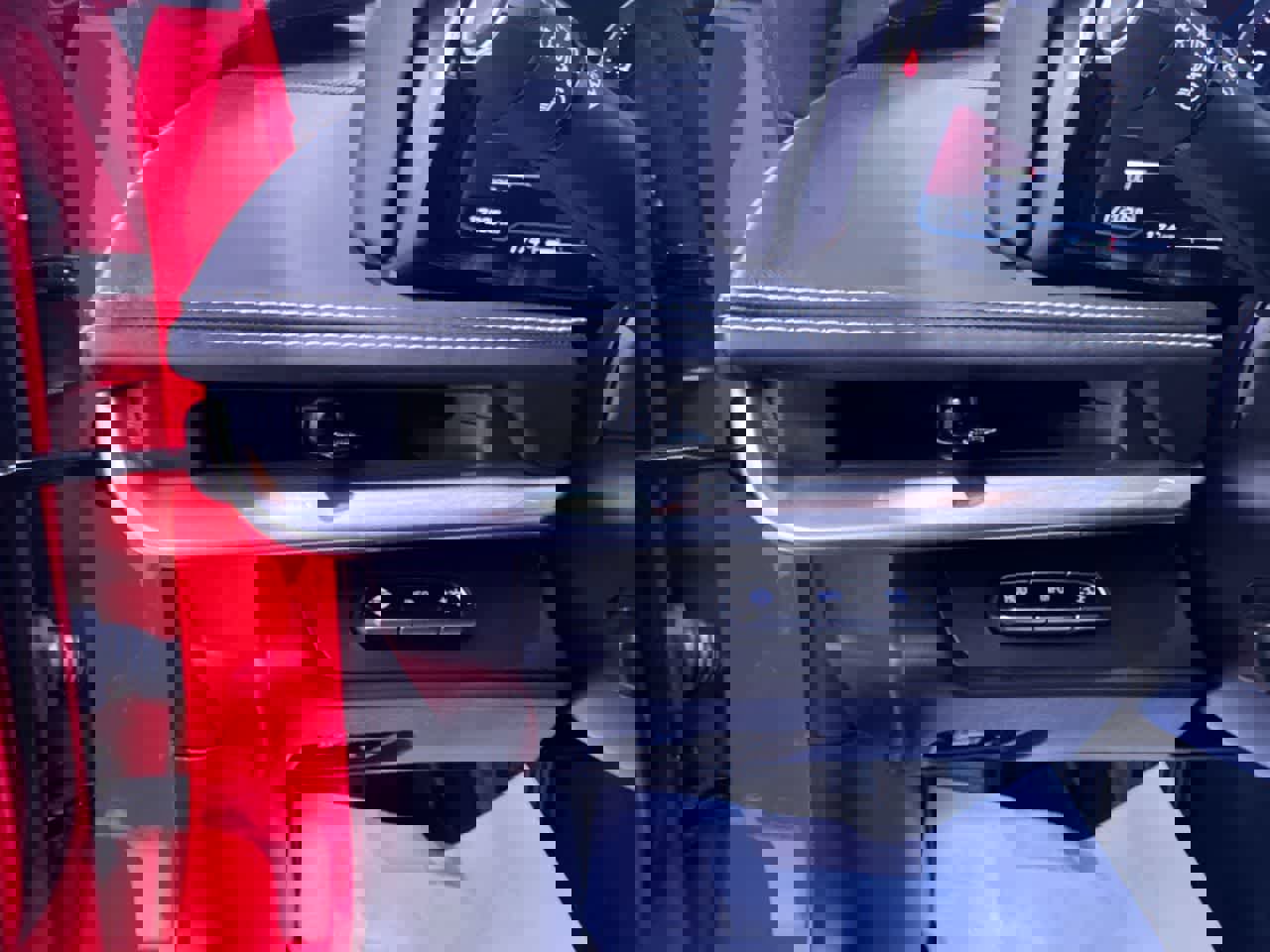 Used 2021 Chevrolet Corvette Stingray Premium Cpe w/ Z51 Performance Package image 16