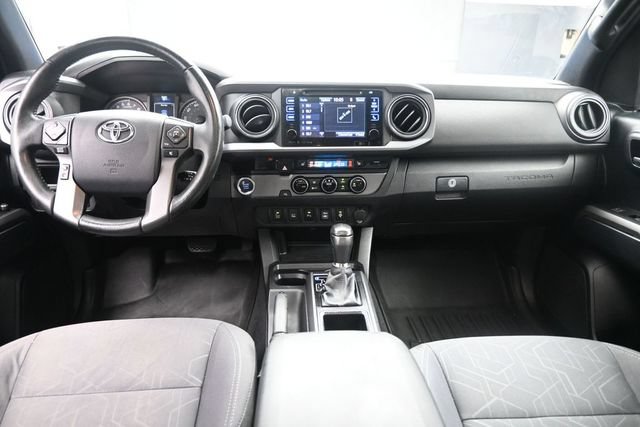 Used 2016 Toyota Tacoma TRD Sport w/ Premium & Technology Package RWD image 9