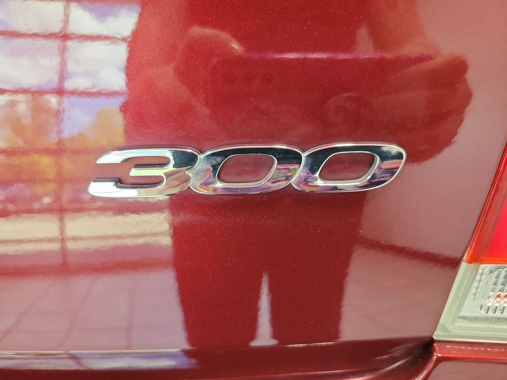 Used 2019 Chrysler 300 Touring w/ Driver Convenience Group RWD image 11