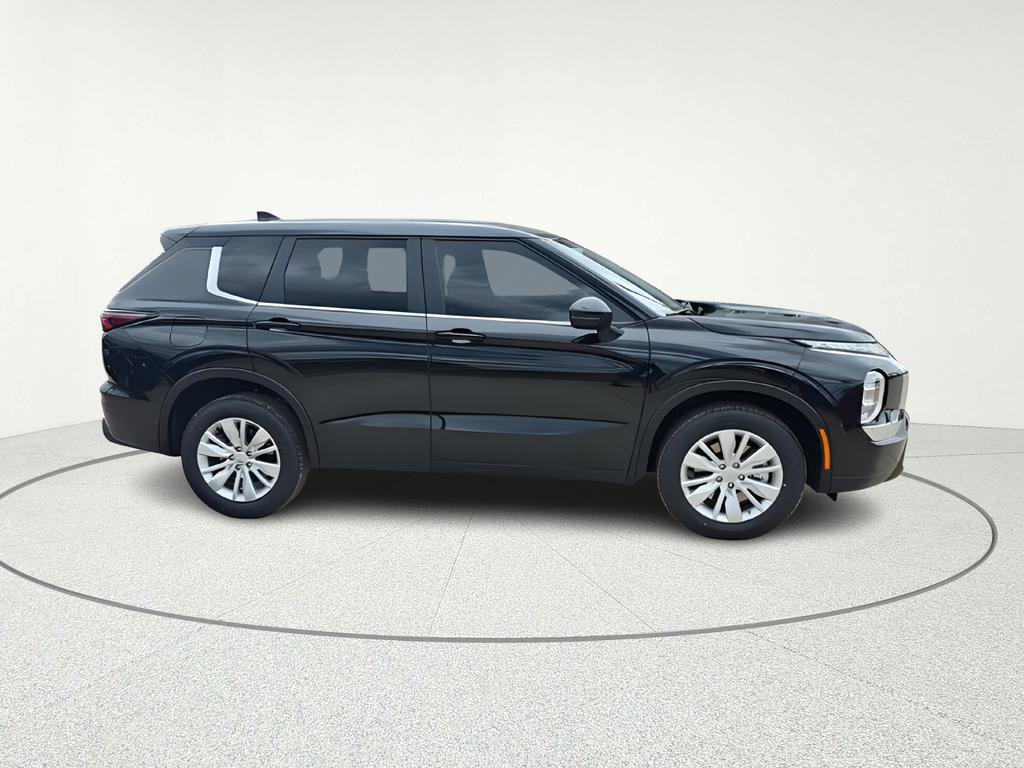 New 2026 Mitsubishi Outlander ES image 8