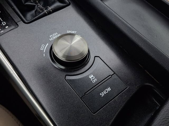 Used 2017 Lexus IS 200t w/ Premium Package RWD image 26