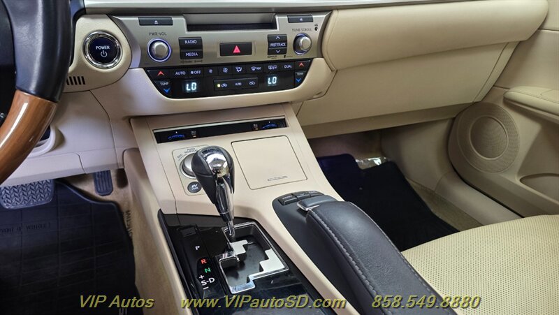 Used 2014 Lexus ES 300h w/ Premium Package w/Bamboo Trim image 21