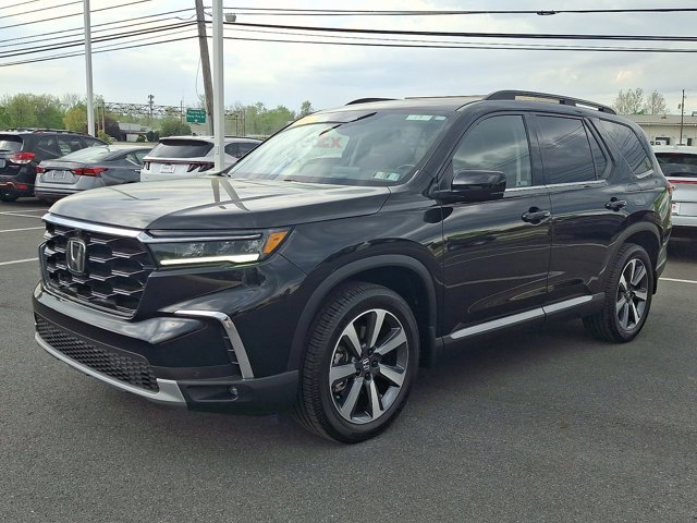 Used 2023 Honda Pilot Elite image 3