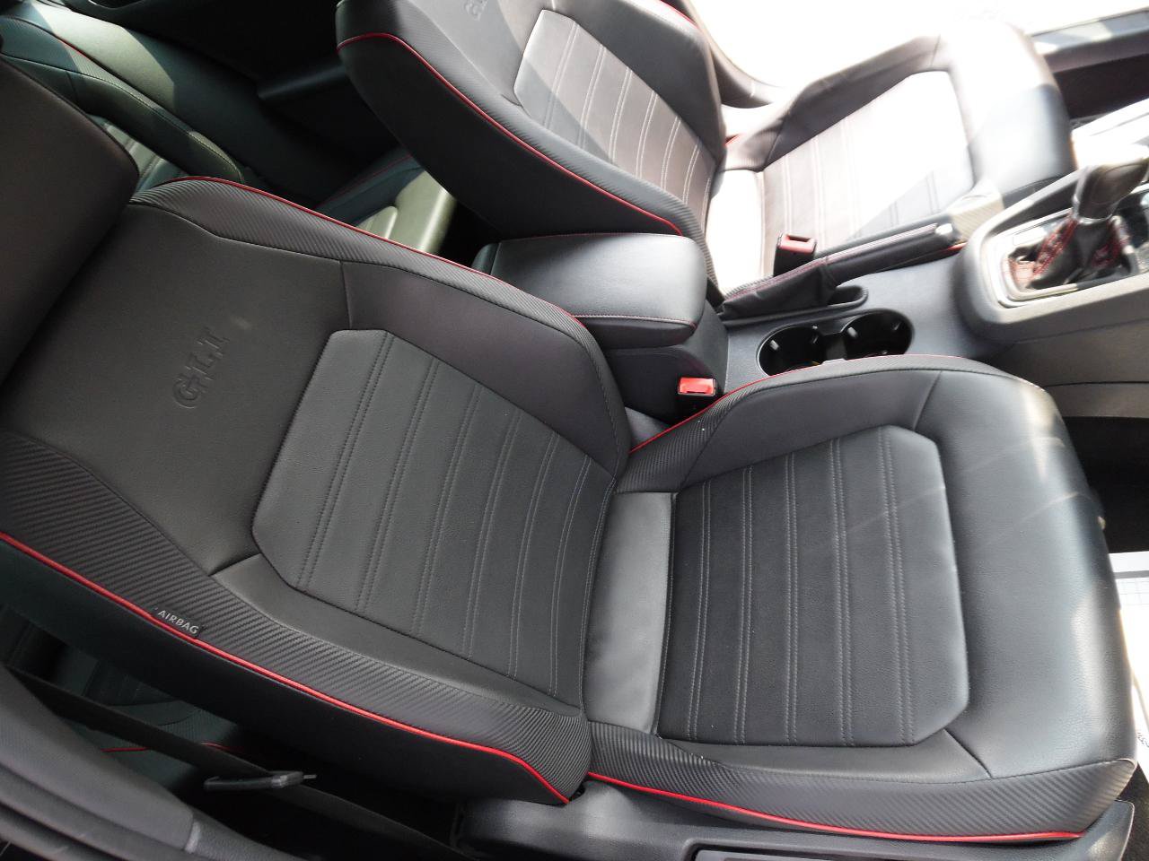 Used 2015 Volkswagen Jetta GLI SE FWD image 23