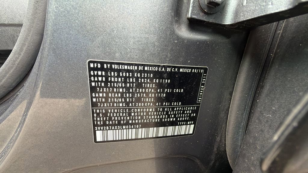 Used 2020 Volkswagen Tiguan SE AWD/4WD image 34