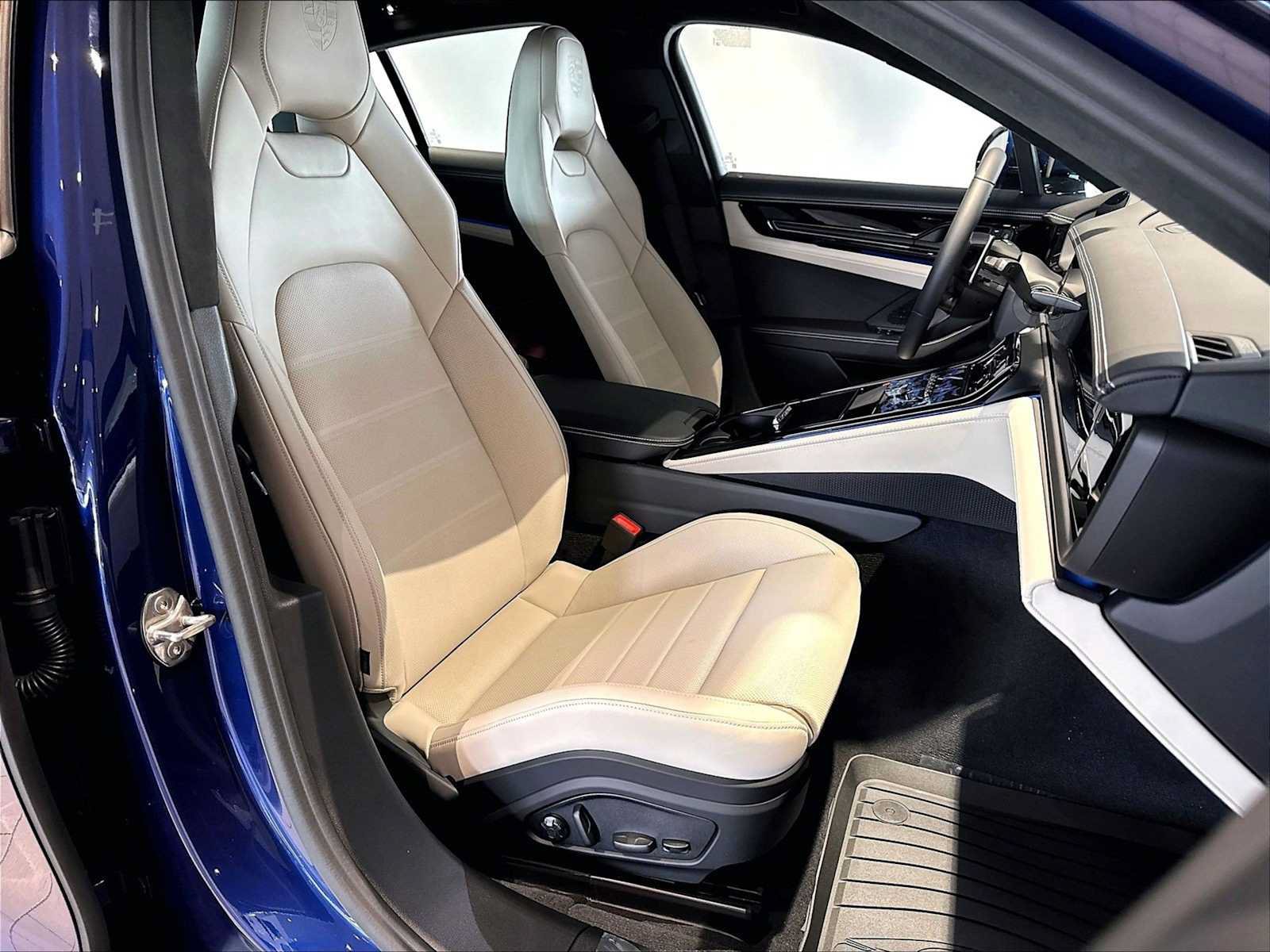 New 2026 Porsche Panamera 4 AWD/4WD image 19