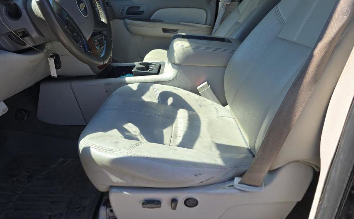 Used 2008 Chevrolet Silverado 3500 LTZ RWD image 6