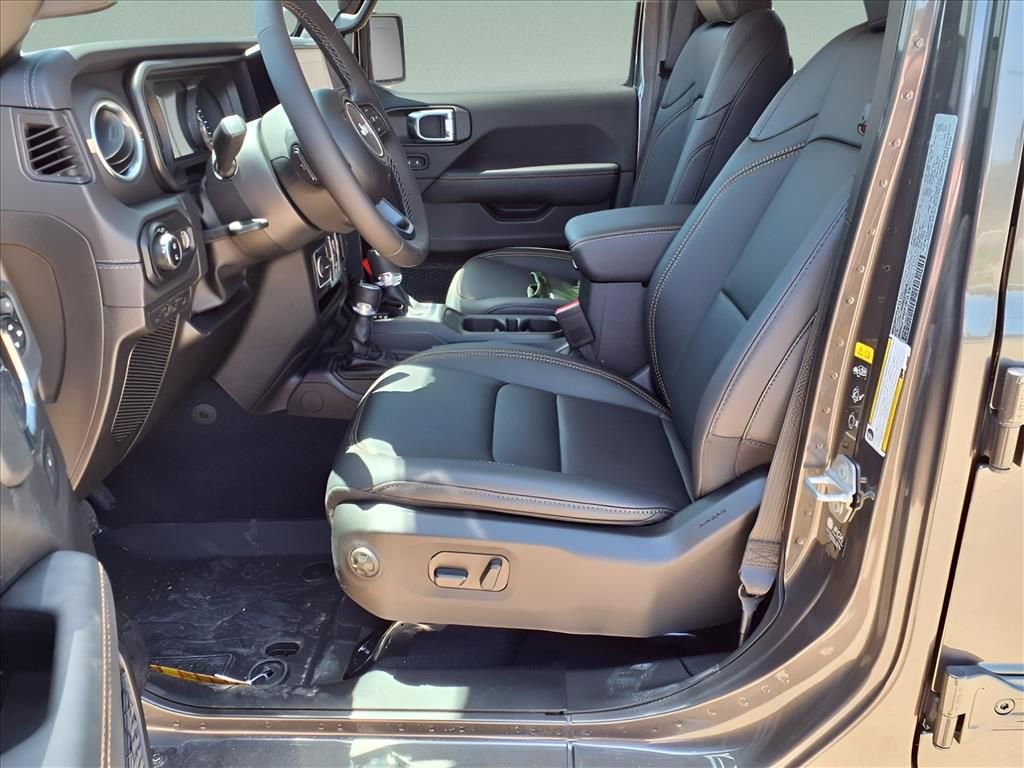 New 2025 Jeep Gladiator Sport w/ Premium Package AWD/4WD image 22