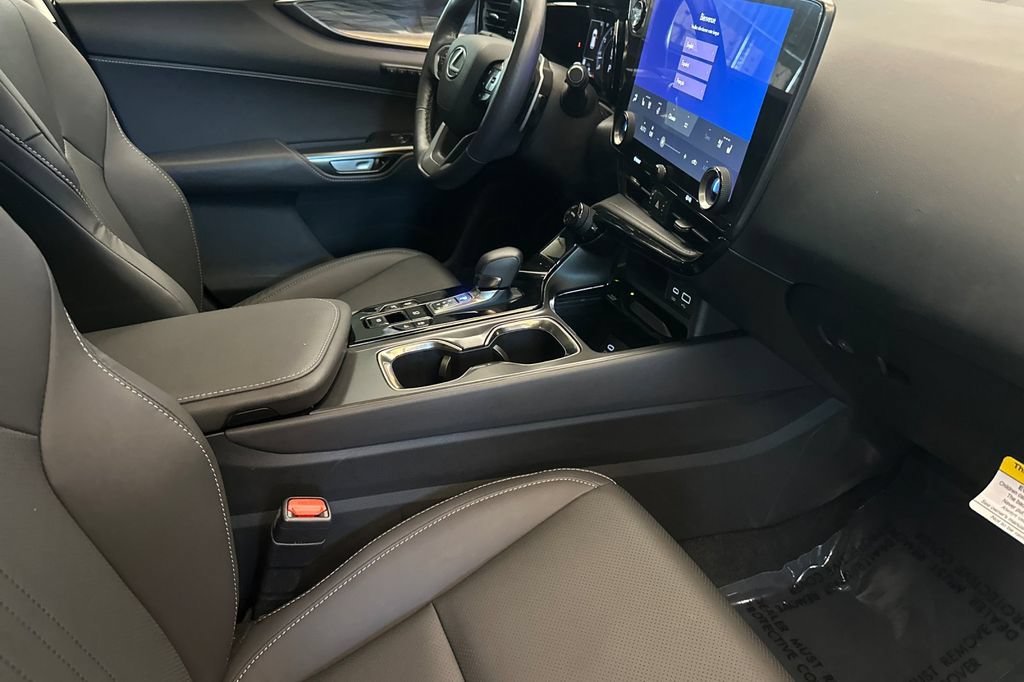 Certified 2025 Lexus NX 350 AWD w/ Accessory Package (2T) image 16