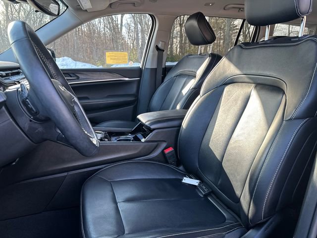 Used 2022 Jeep Grand Cherokee L Limited w/ Trailer Tow Group (B) image 40