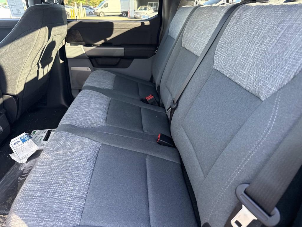 New 2026 Ford F250 XLT w/ XLT Premium Package AWD/4WD image 25