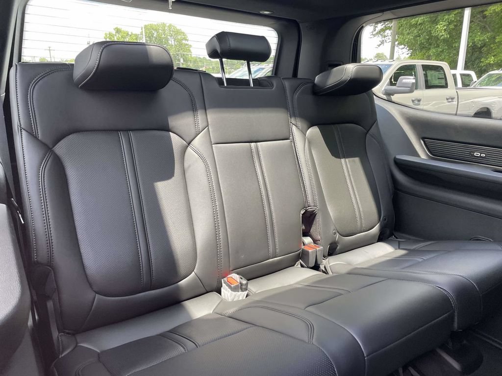 New 2026 Jeep Grand Wagoneer 4WD image 20