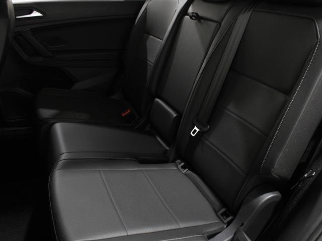 Used 2019 Volkswagen Tiguan SE w/ 3rd Row Seat Package image 18