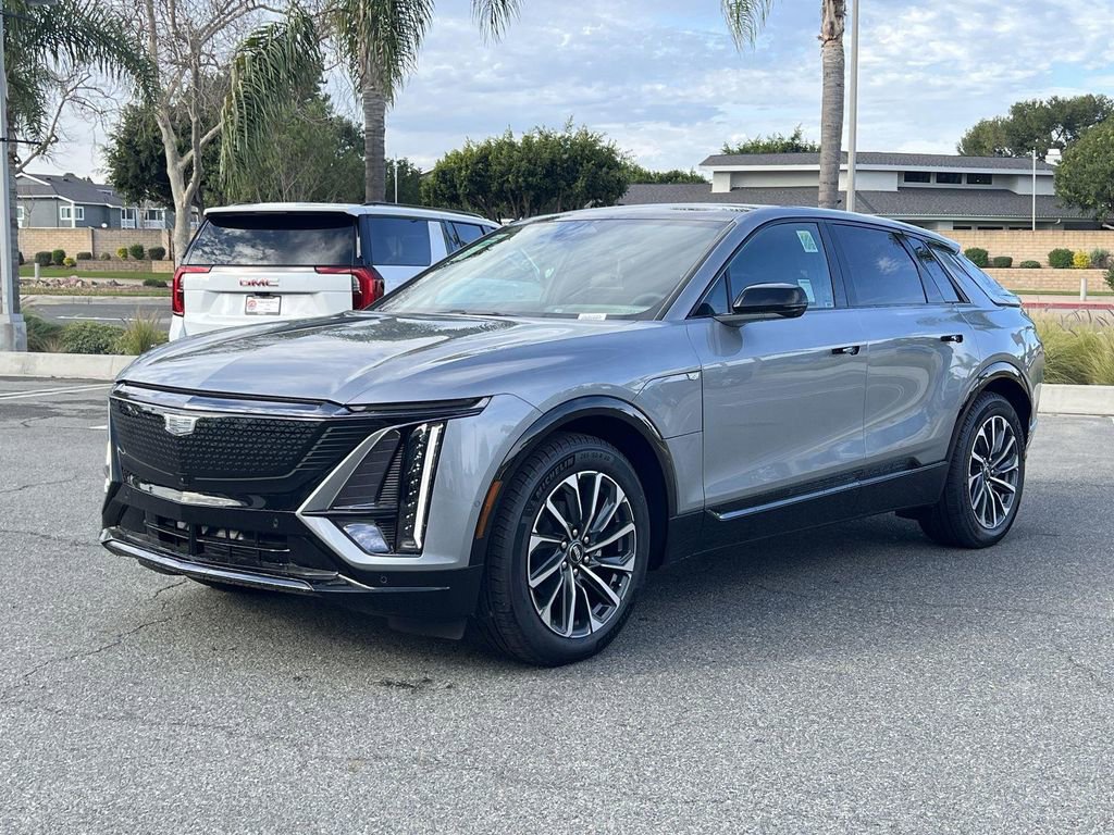New 2025 Cadillac Lyriq Sport image 8