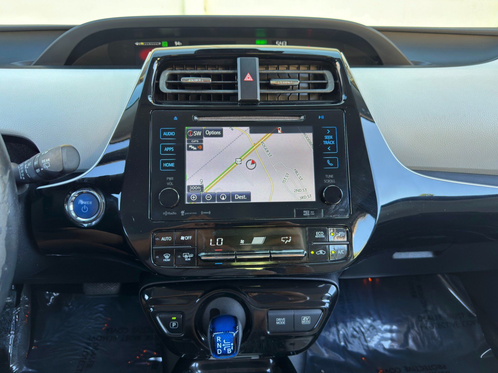 Used 2017 Toyota Prius Three Touring w/ Carpet Mat Package FWD image 20
