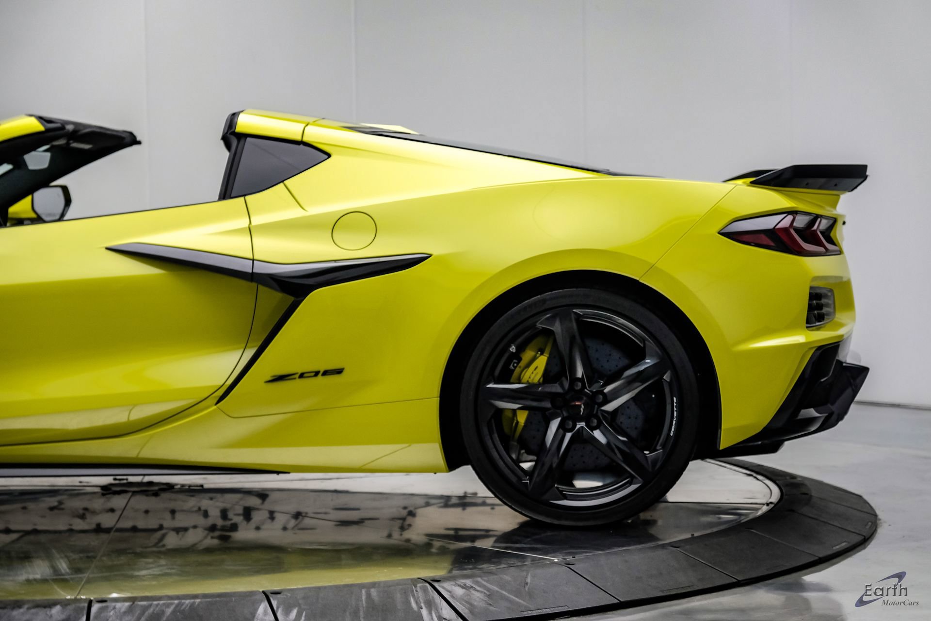 Used 2024 Chevrolet Corvette Z06 w/ Stealth Interior Trim Package image 12