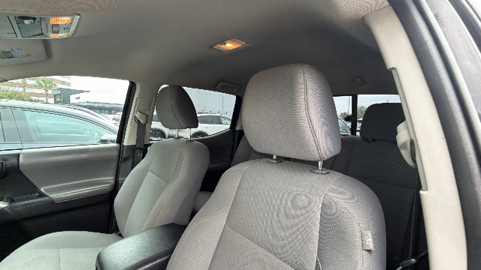 Used 2021 Toyota Tacoma SR5 w/ SR5 Appearance Package (SM) RWD image 9