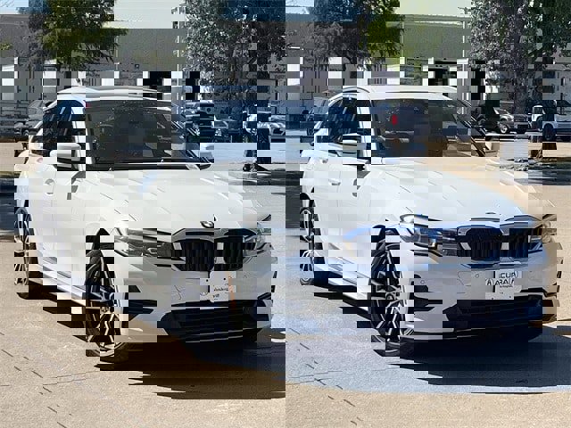 Used 2021 BMW 330e w/ Convenience Package image 2