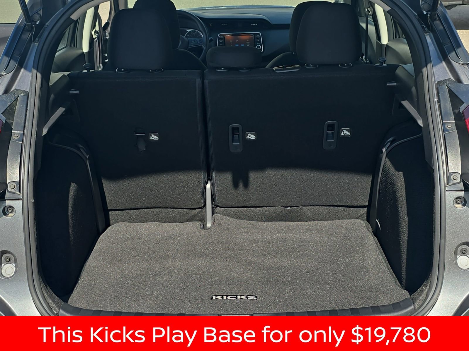 Used 2025 Nissan Kicks Play S image 18