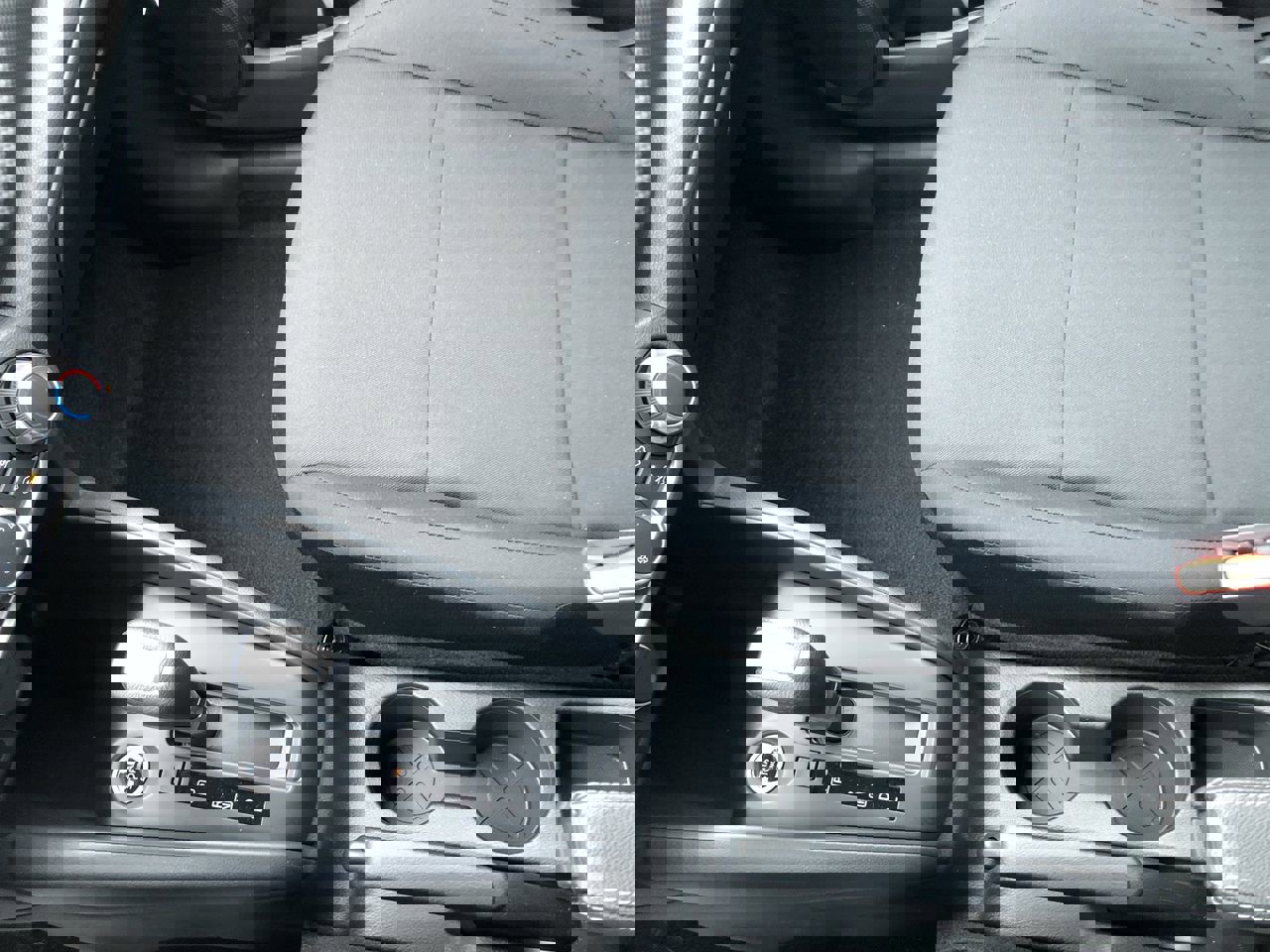 New 2025 Nissan Kicks Play S image 25