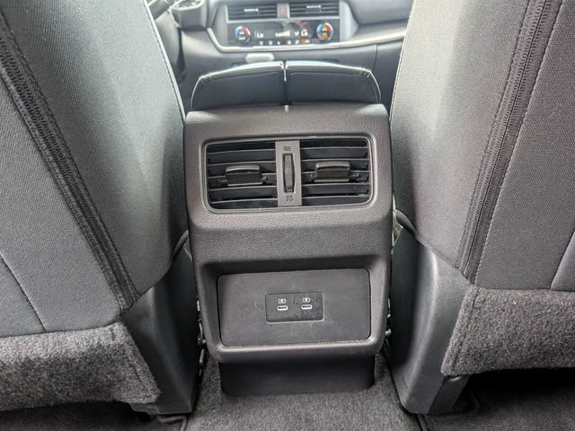 Used 2025 Nissan Rogue SV FWD image 12