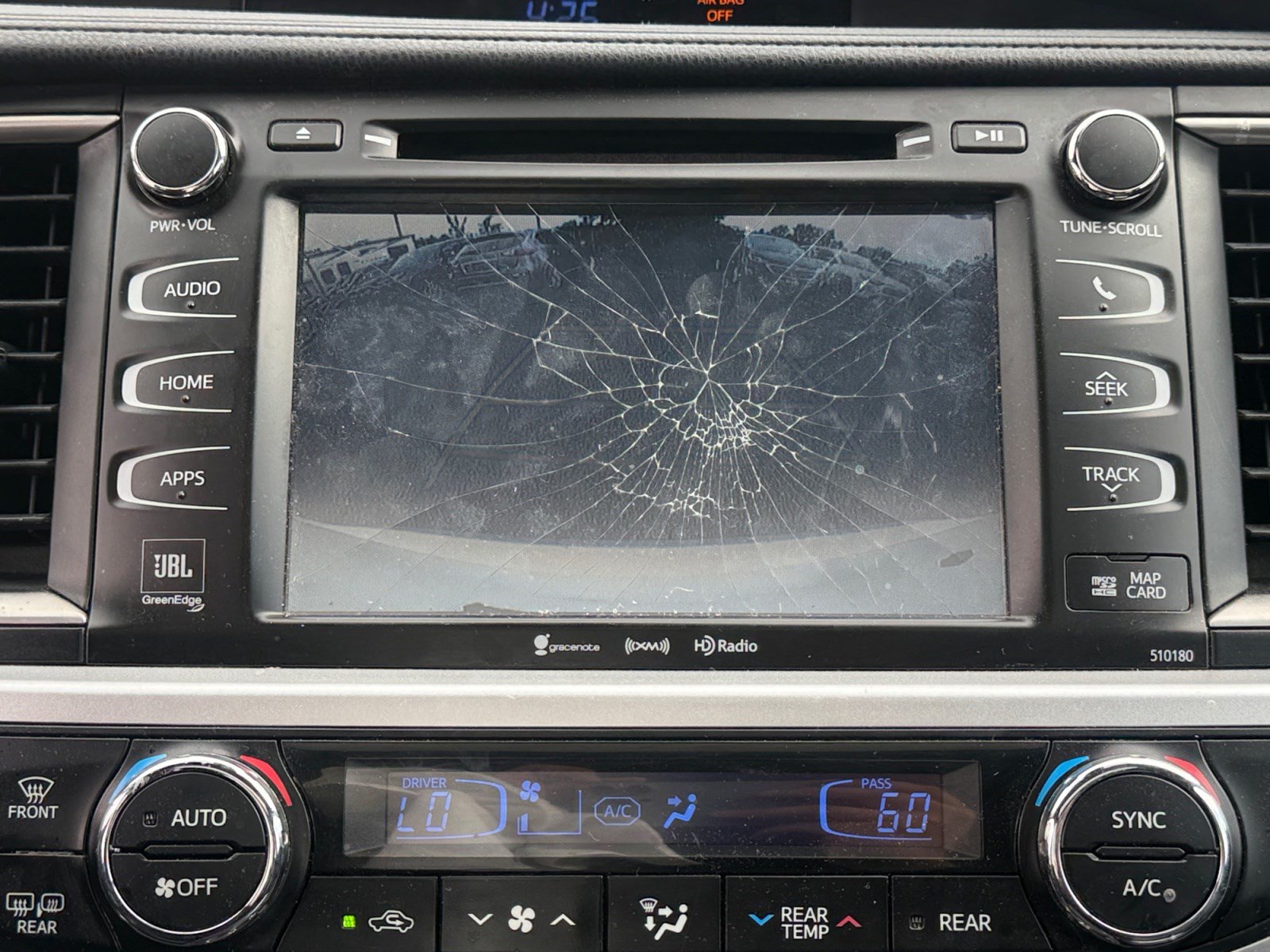 Certified 2018 Toyota Highlander Limited AWD/4WD image 27