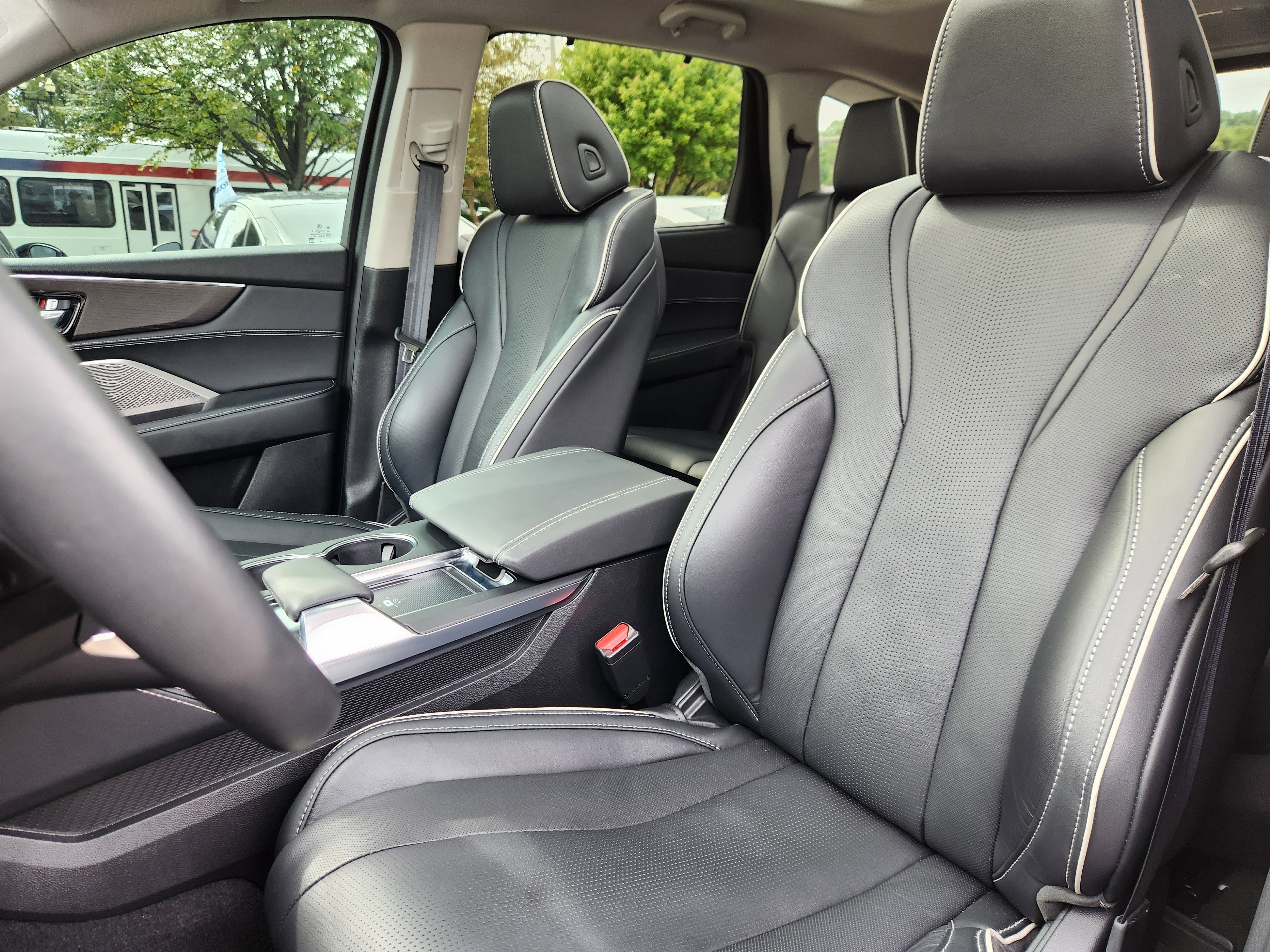 Used 2024 Acura MDX SH-AWD w/ Advance Package image 7