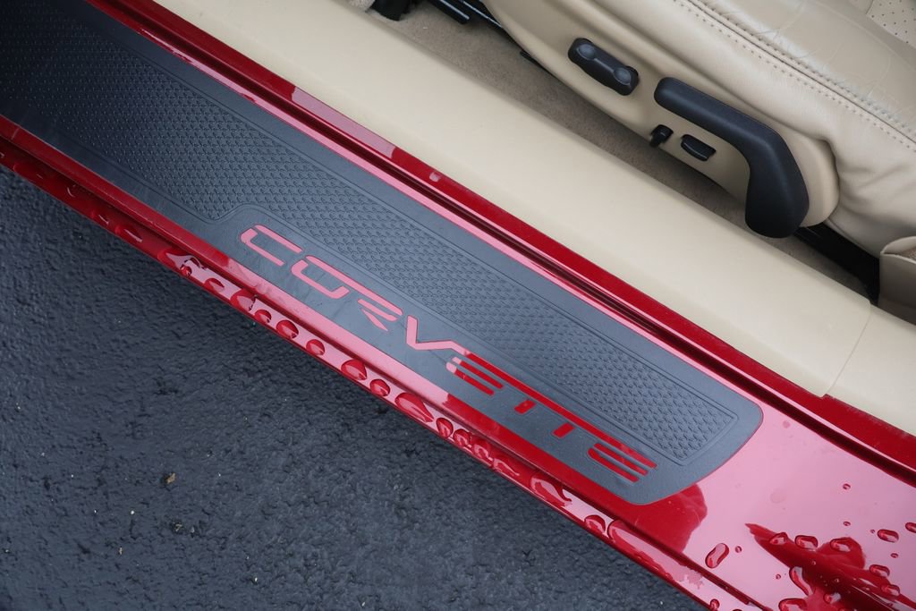 Used 2007 Chevrolet Corvette Coupe w/ Preferred Equipment Group RWD image 14