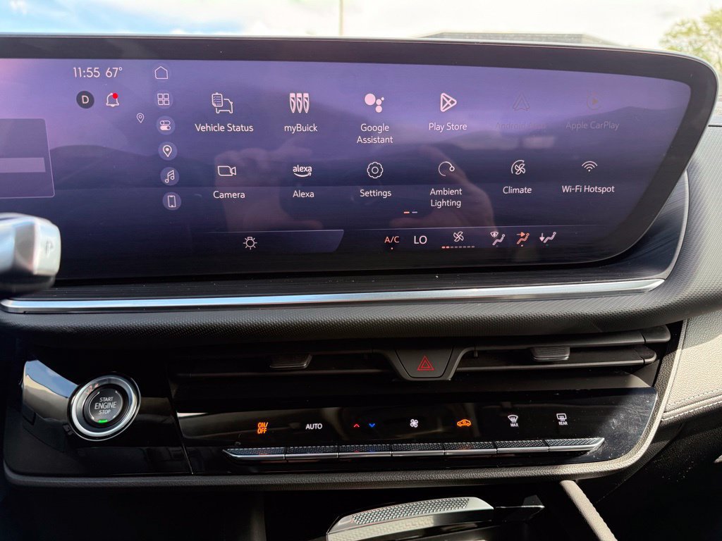 Used 2025 Buick Envision Preferred AWD/4WD image 3