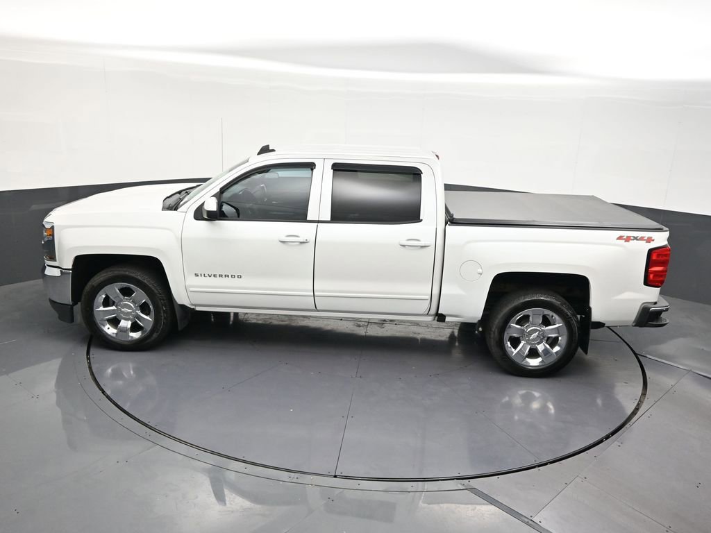 Used 2018 Chevrolet Silverado 1500 LT w/ LT Eassist Package AWD/4WD image 18