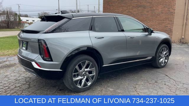 Certified 2025 Cadillac Optiq Luxury 1 w/ LPO, Floor Liner Package image 8