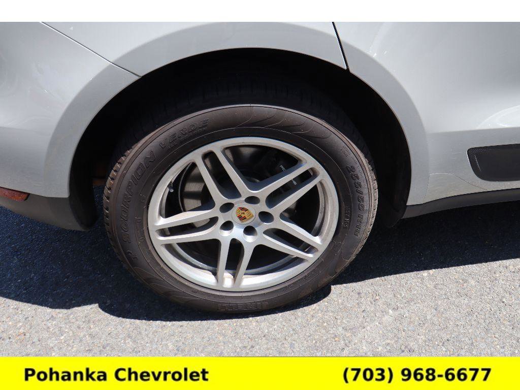 Used 2021 Porsche Macan AWD/4WD image 35