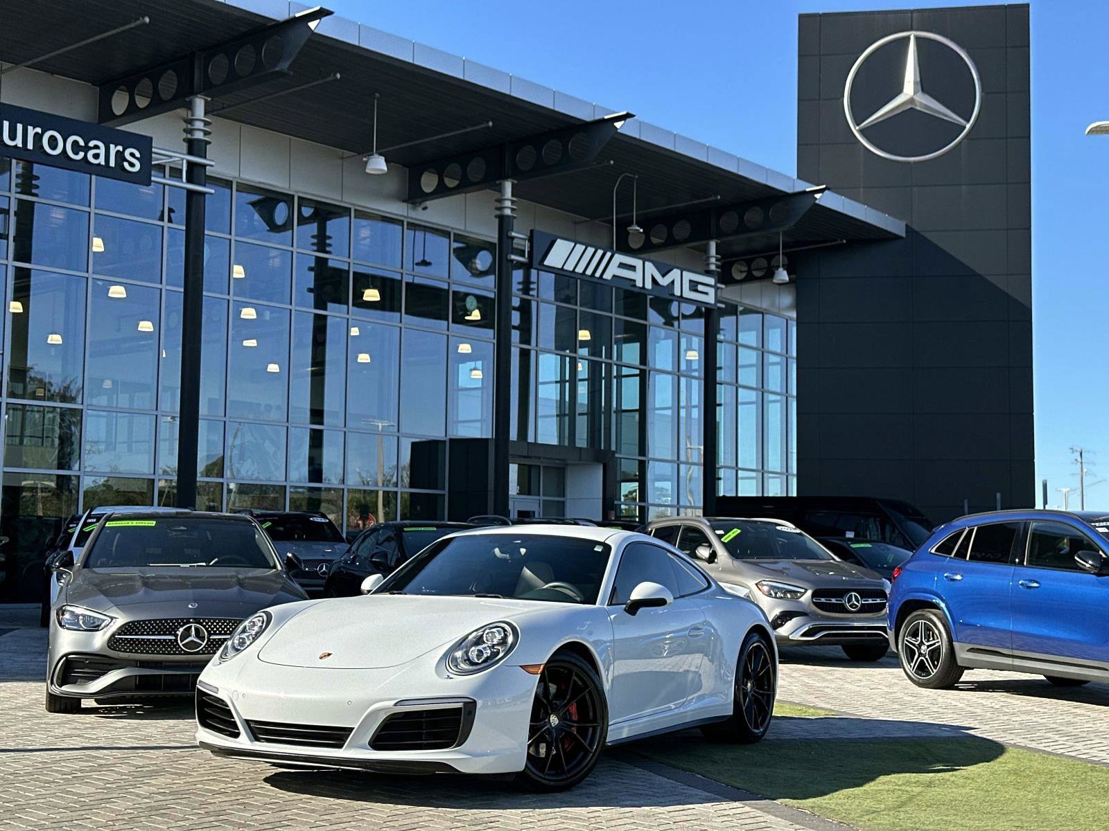 Used 2017 Porsche 911 Carrera 4S image 1