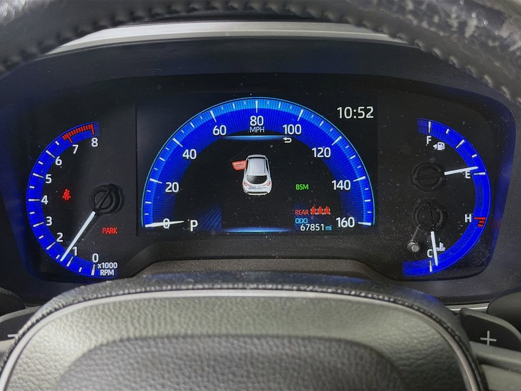 Used 2021 Toyota Corolla XSE image 15