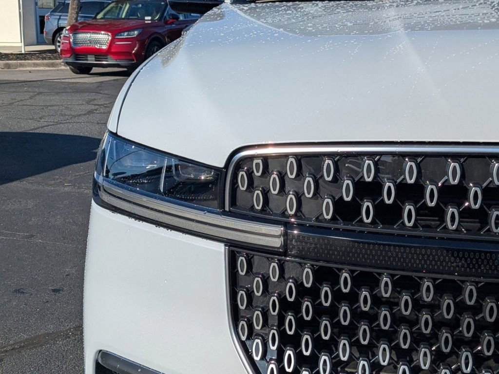 New 2026 Lincoln Navigator Reserve image 10