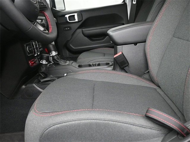 Used 2024 Jeep Wrangler Unlimited Rubicon w/ Technology Group image 13