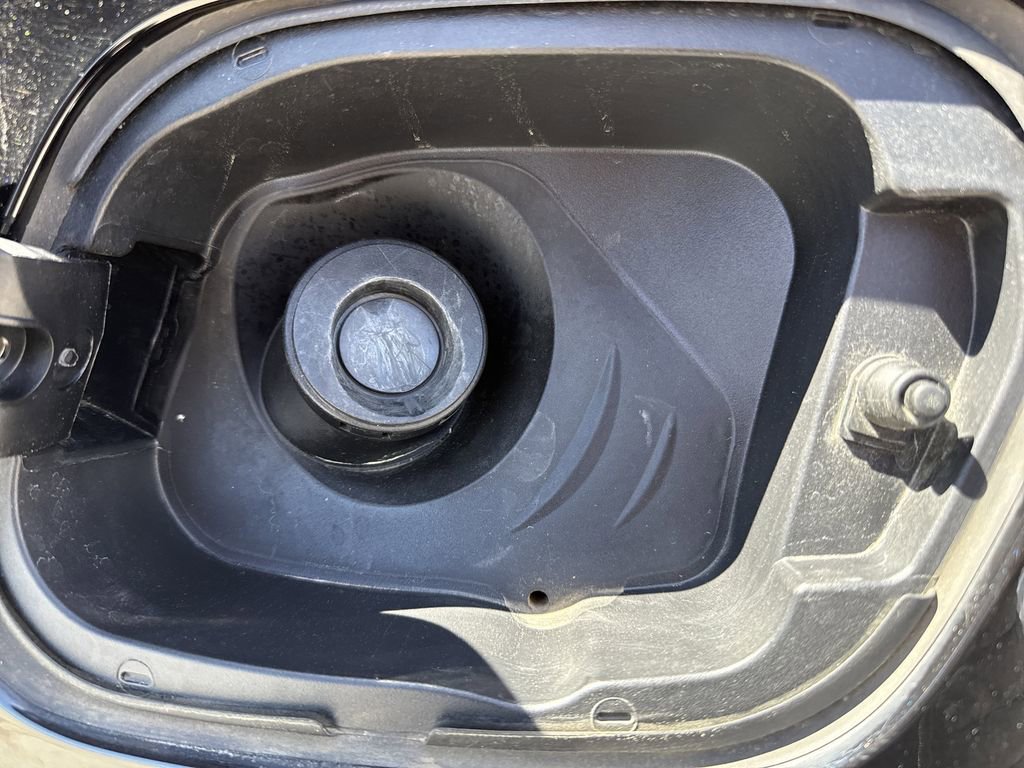 Used 2024 Buick Encore GX Sport Touring image 40