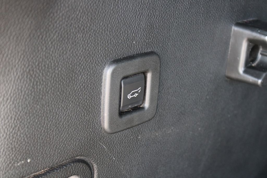 Used 2017 Ford Expedition EL Platinum image 29