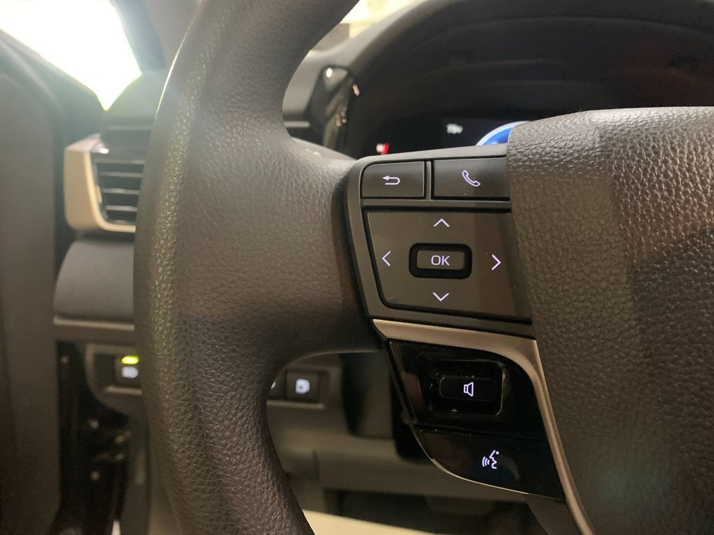 Used 2026 Toyota Camry LE FWD image 27
