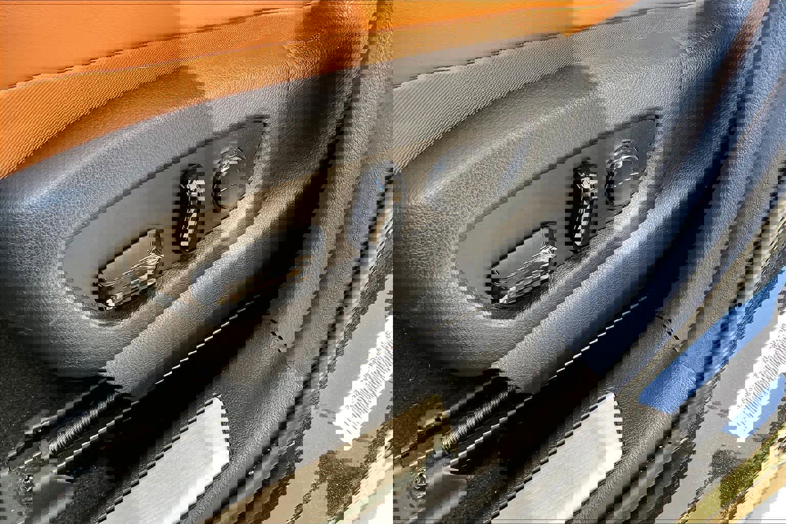 Used 2020 Lexus UX 200 w/ Premium Package image 15